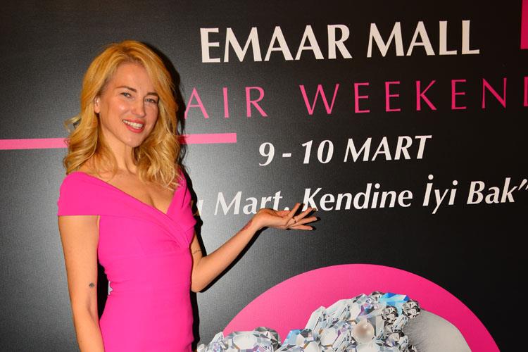 Emaar Mall Hair Weekendin lk Gününde  Burcu Esmersoyu Arlad  