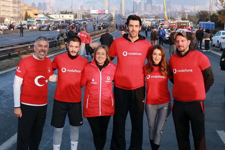 Ünlü simler Vodafone stanbul Maratonuna Akn Etti