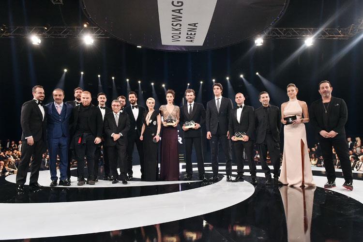 GQ Türkiye Men Of The Year 2016 Ödülleri  Muhteem Bir Törenle Sahiplerini Buldu