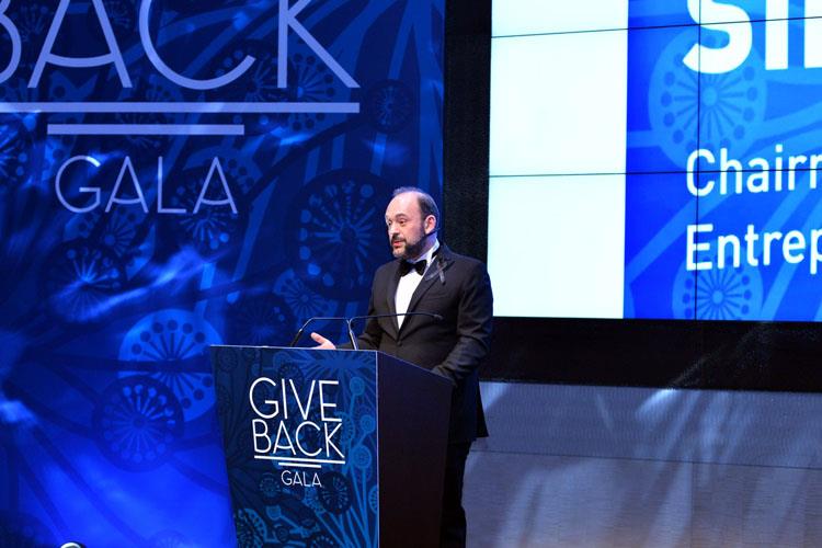 Türk  Ve Giriimcilik Dünyas Giveback Galada Giveback Kültürünü Konutu