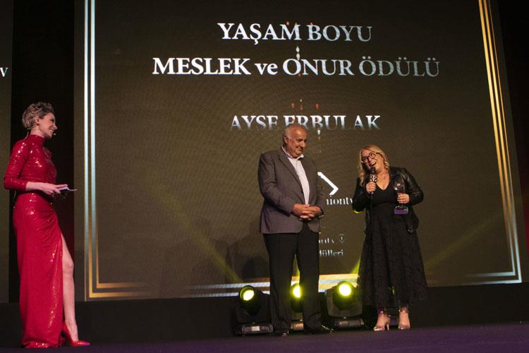 Aye Erbulak'a Yaam Boyu Meslek Onur Ödülü 