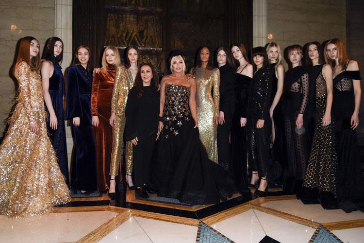 Londra Moda Haftas'nda Zeynep Kartal ve Ajda Pekkan Rüzgar