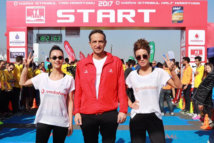 Vodafone 12. stanbul Yar Maratonuna  Soral Kardeler de Katld