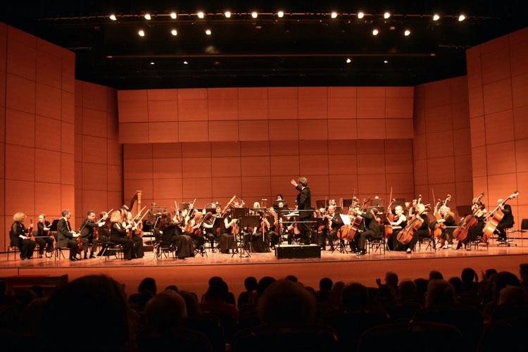 stanbul Devlet Senfoni Orkestras Çok Elenceli Bir Konserle  Yaza Merhaba Dedi  