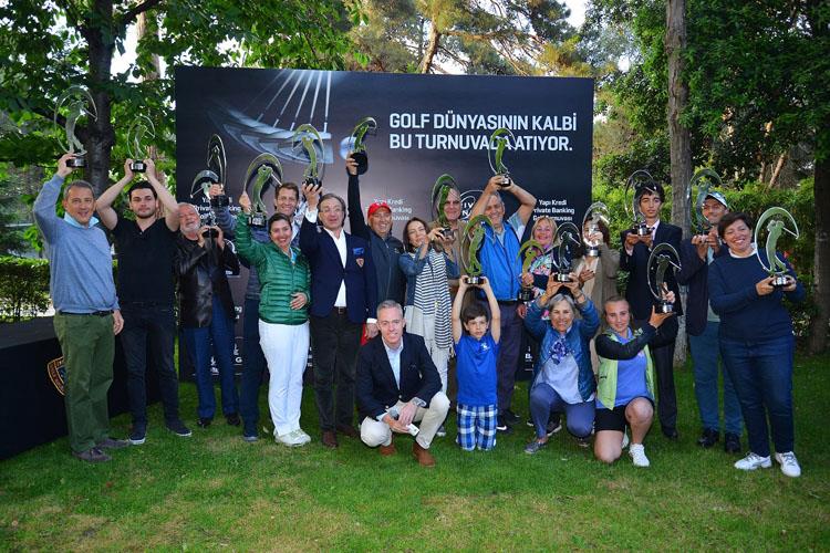 Yap Kredi Private Banking'in Geleneksel Golf Turnuvasnda Kupalar Sahiplerini Buldu 