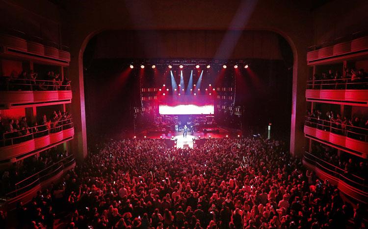  New Yorktaki Konserlerini Tamamlayan Megastar Tarkan, Los Angelesa Yola Çkt 