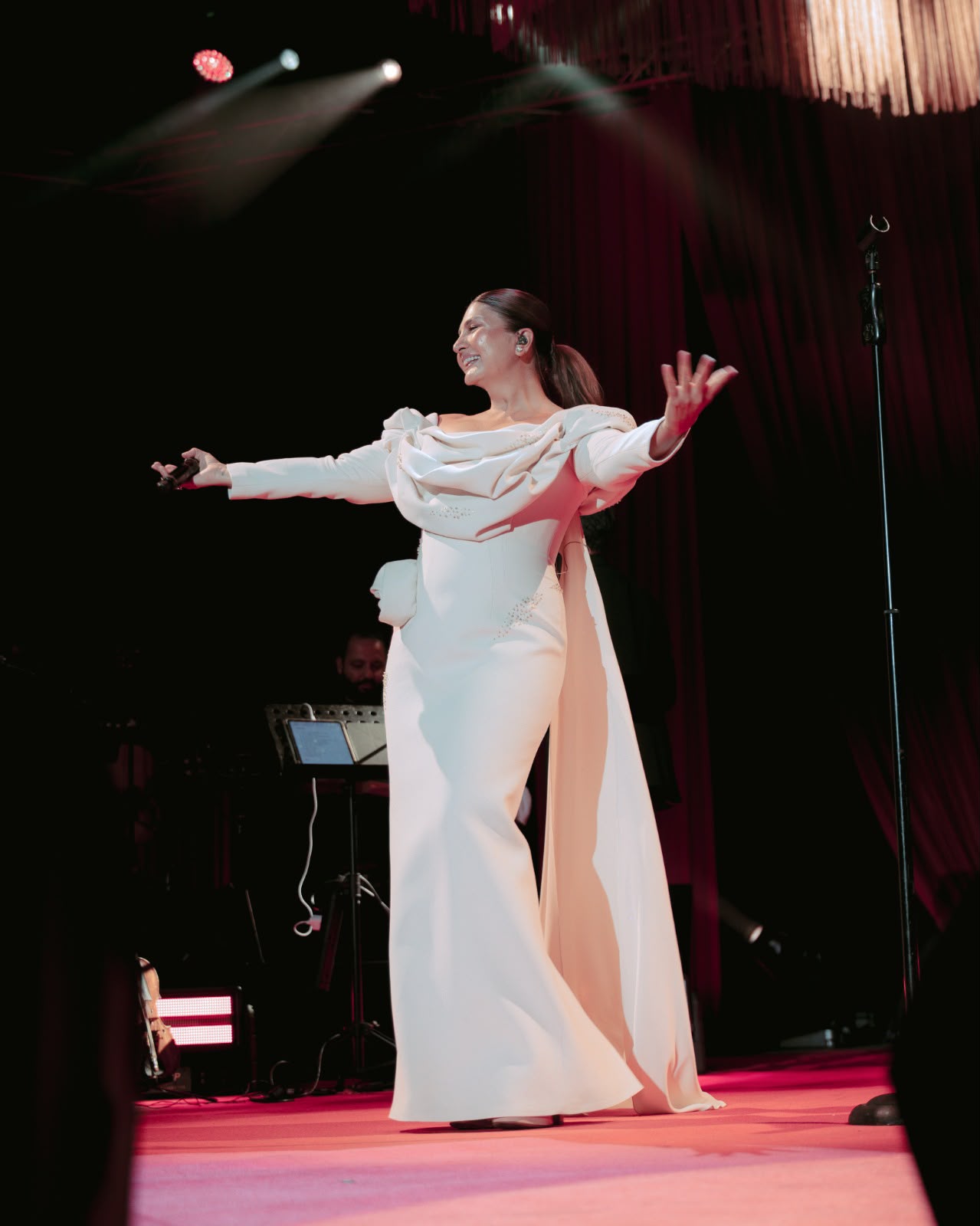 Ya�mur Sibel Can�� Durduramad�! Harbiye�de Ya�mur Alt�nda Müzik �öleni