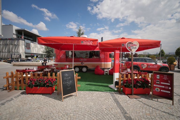 Nutella Café Ankara�da Kap�lar�n� Açt�, Simit Nutella�yla Bulu�tu