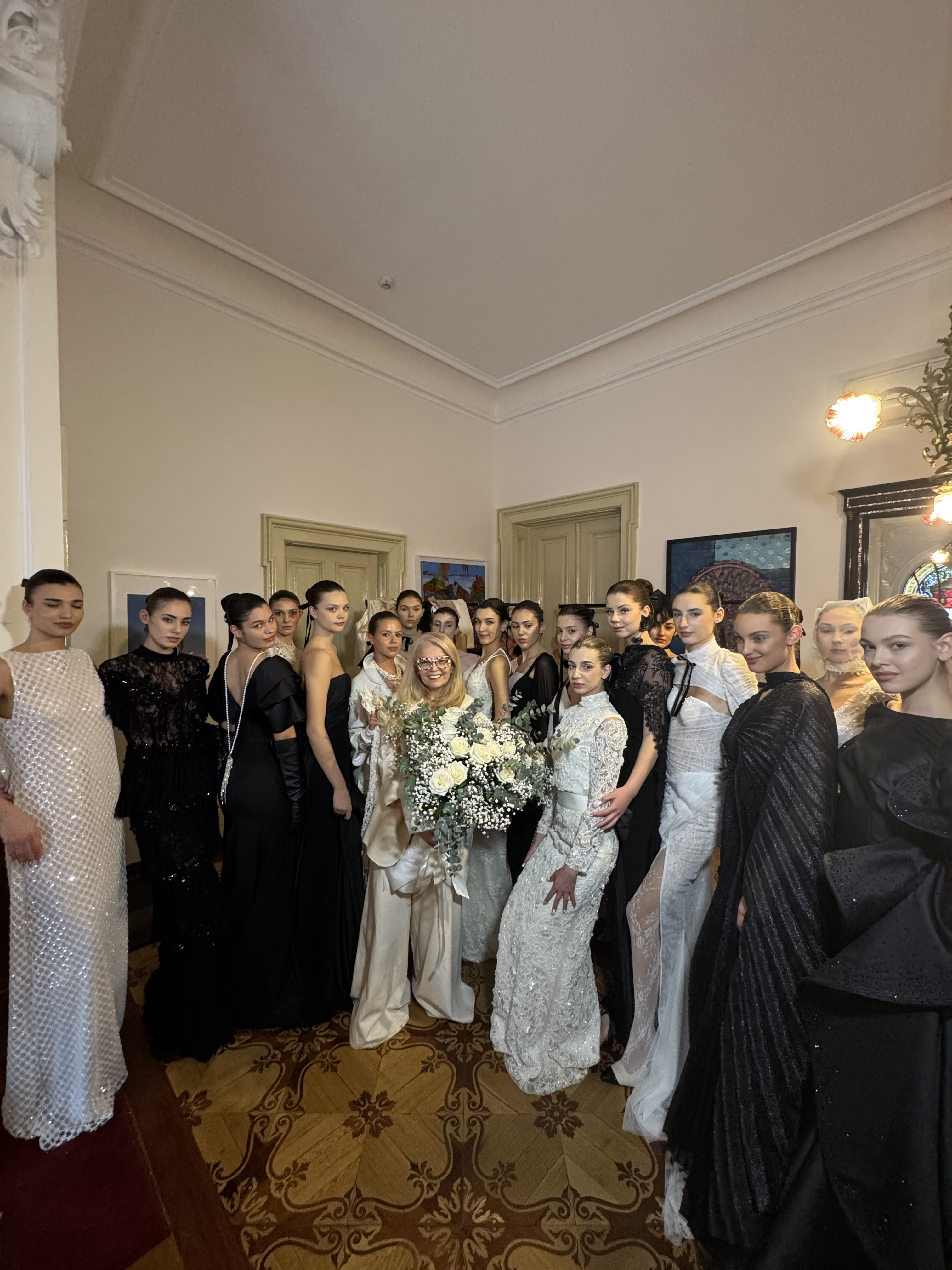 Sabit Akkaya :  Türk Saç Tasar�mc�l���n�n Ba�ar�s�n� Sofya�da Kan�tlad�