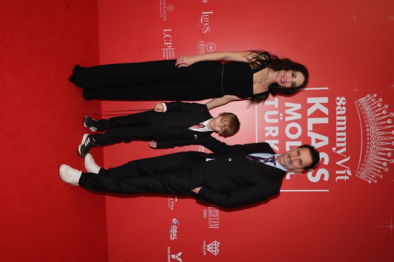 Sammyvit Klass Model Türkiye 2025 :  Ünlü �simler K�rm�z� Hal� ��kl���yla Oscar Gecesini Aratmad�