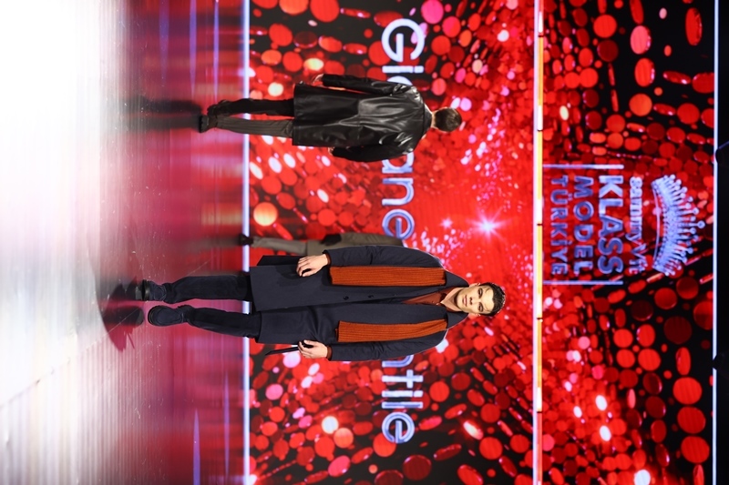 G�ovane Gent�le : Sammyvit Klass Model Türkiye 2025 Sahnesinde  Moda Dünyas�na Damga Vurdu