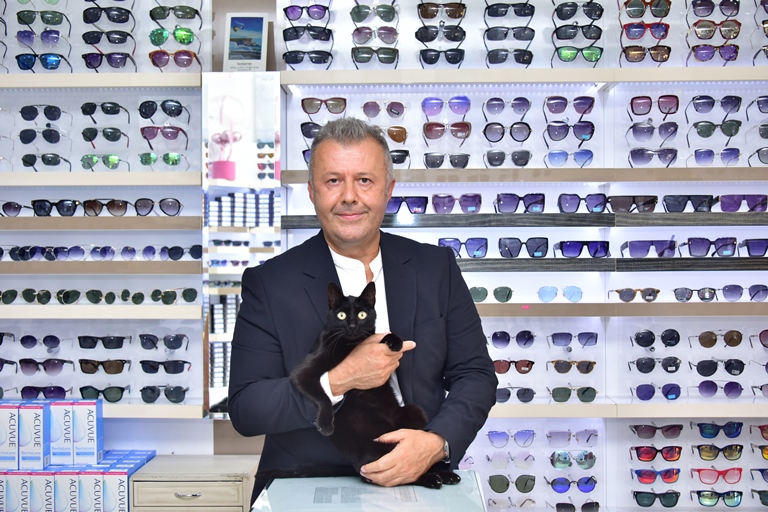 Hikmet Doruk :    Arma Lens Markasyla Optik Sektörüne Yön Veriyor