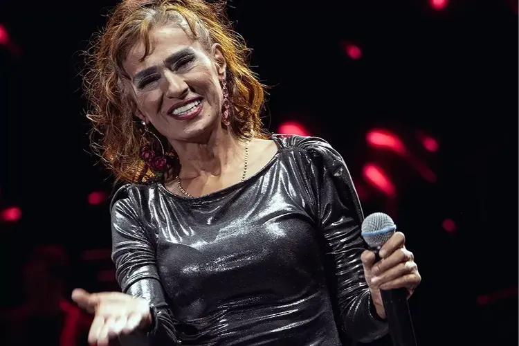 Y�ld�z Tilbe, Ataköy Marina Aç�k Hava Sahnesi�nin Perdesini Açt�!