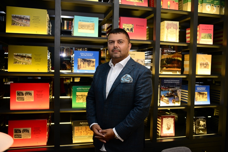 Orlando Carlo Calumeno :   Dünyasnn En Prestijli Yatrmlarna mza Atmaya Devam Ediyor 