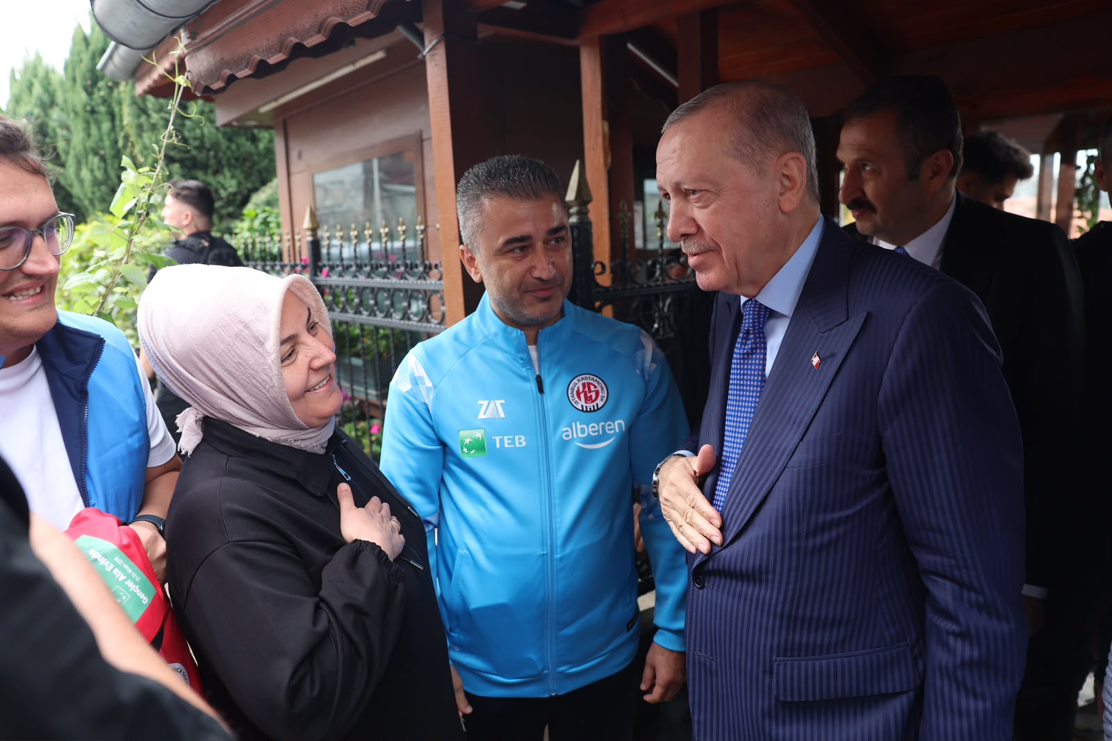 Cumhurba�kan� Erdo�an, �stanbul Kastamonuspor Yönetimiyle Bir Araya Geldi 