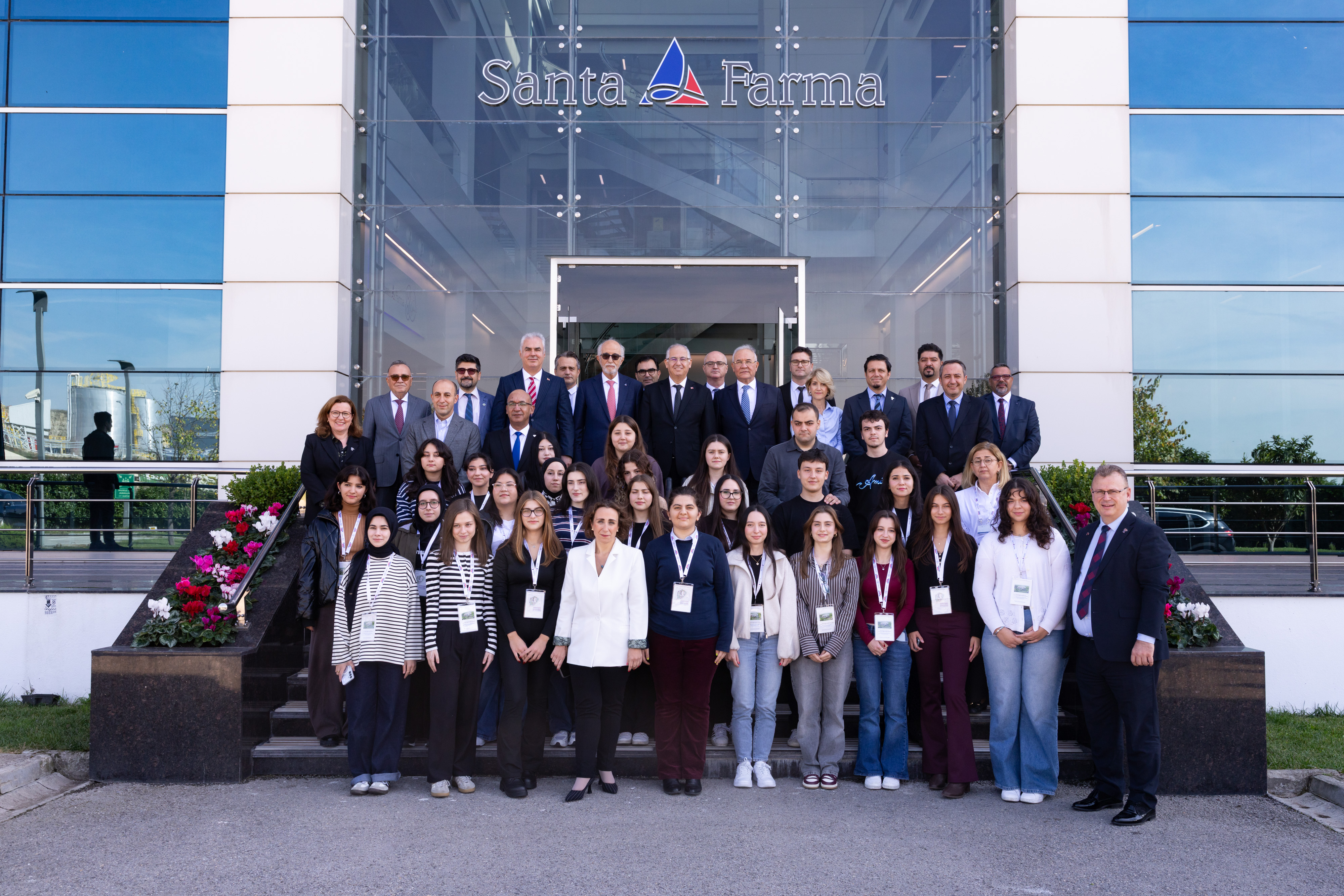 Türkiye�de �lk: Santa Farma �laç Ve Kocaeli Üniversitesi �� Birli�iyle Aç�lan 