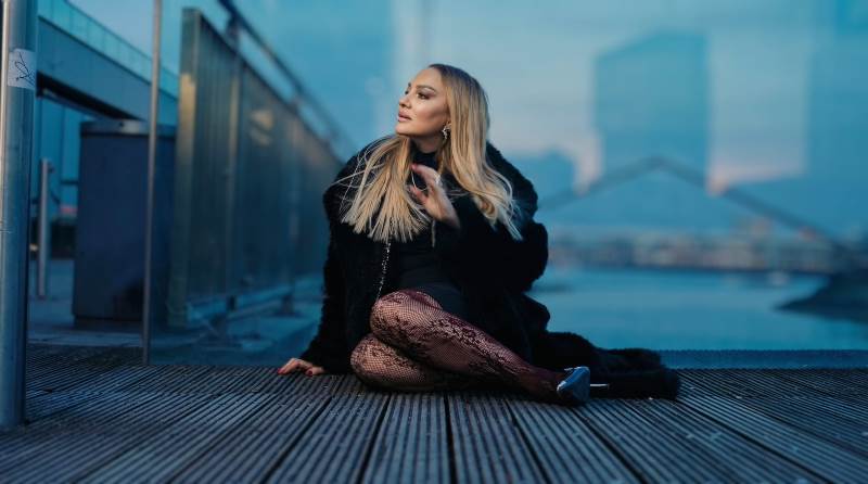  Elvan Çardak : �Türkiye Ve Dünyada  Binlerce Ki�iye Manevi  Rehberlik Yap�yorum� 