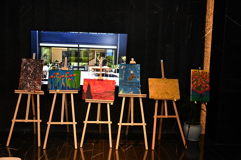 Sibel Çatakl� Workshop�unda Ortaya Ç�kan Eserler Aç�k Art�rmayla Sat��a Sunuldu 