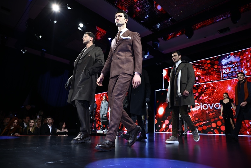 G�ovane Gent�le : Sammyvit Klass Model Türkiye 2025 Sahnesinde  Moda Dünyas�na Damga Vurdu