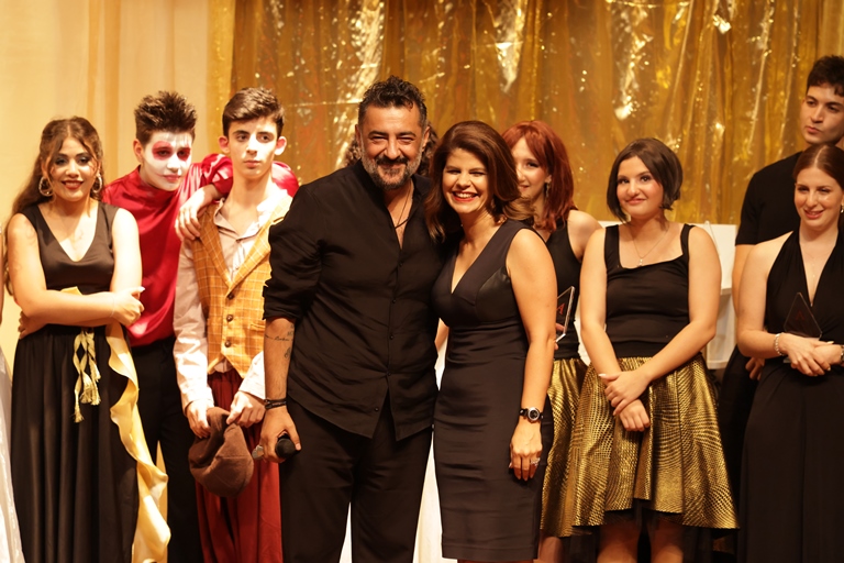 Anabilim�de Kültür ve Sanatla Taçlanan Muhte�em Final