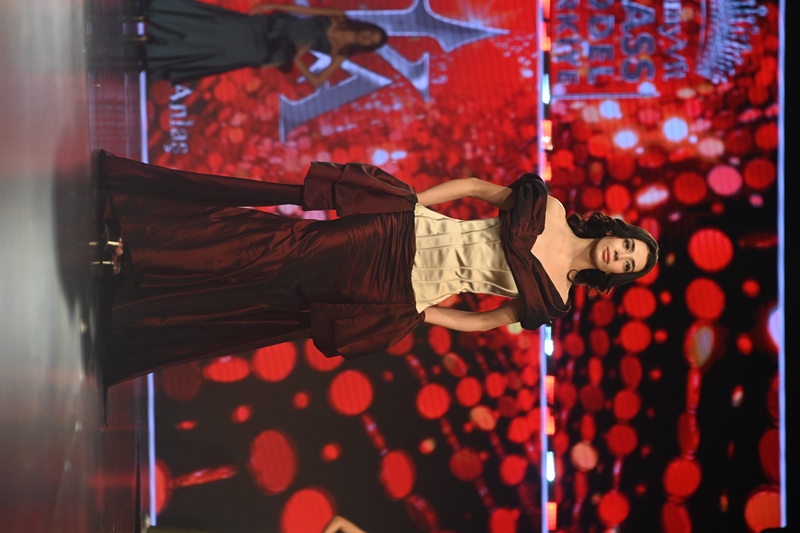 Emine Kayra Anla� : Sammyvit Klass Model Türkiye 2025�de Gerçekle�tirdi�i Defilesi �le Moda Dünyas�nda Ç���r Açt�