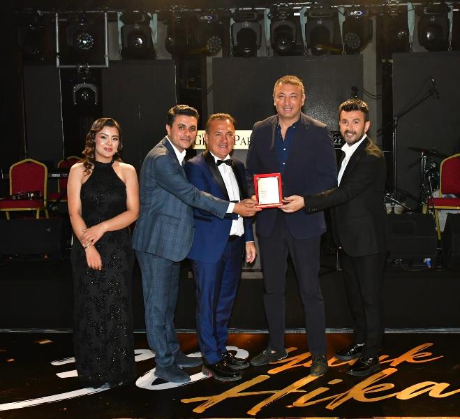 �amdanc� Ve By Mustafa Gaziantep, Görkemli Bir Gala �le Kap�lar�n� Açt� 