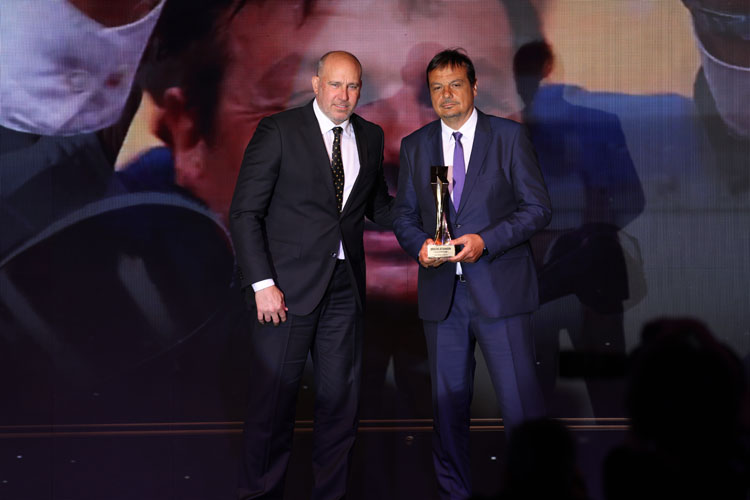 Ergin Ataman; Yılın Spor Adamı Ödülü Ergin Ataman’ın Oldu