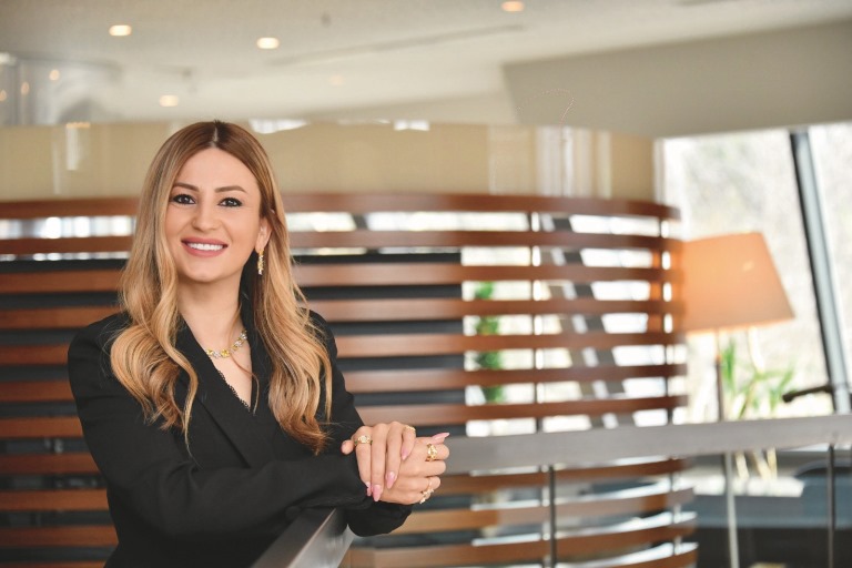 Gözde Çiçek : Arinna Bir Tak� De�il,  Bir His 