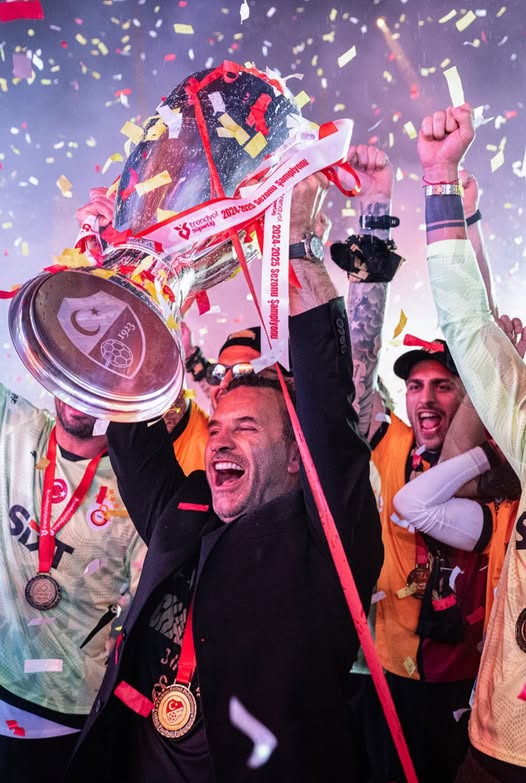 Okan Buruk : Türk Futbolunda Ba�ar� Kültürünü Yeniden �ekillendirdi 