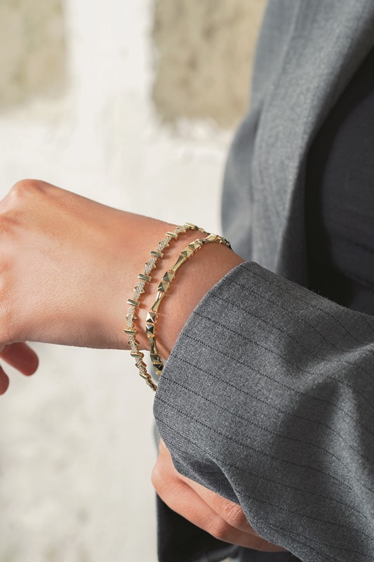 Hüseyin Alper :  �Kolyecik�i Bir Türk Tasar�m �mzas� Olarak Uluslararas� Pazara Ta��may� Hedefliyoruz�