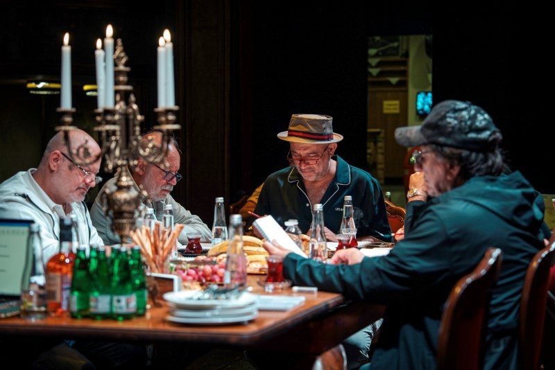 Baba Sahne�nin Yeni Kara Komedisi 
