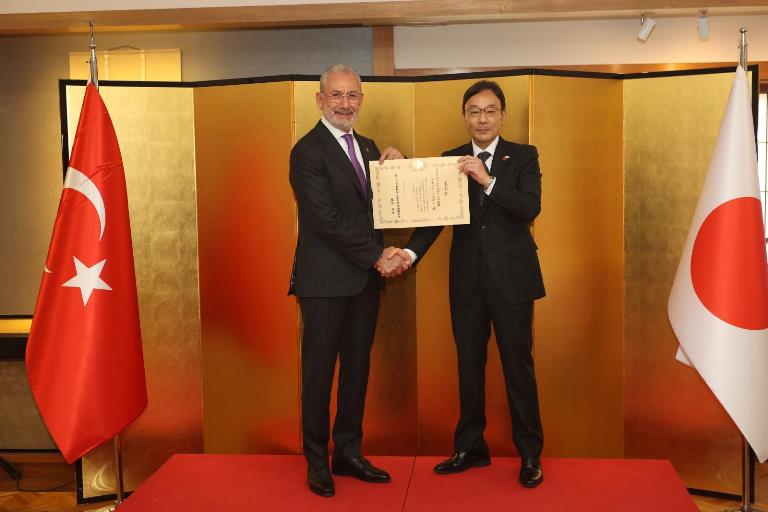 Fuat Tosyalya Japonya Büyükelçiliinden Büyükelçi Ödülü