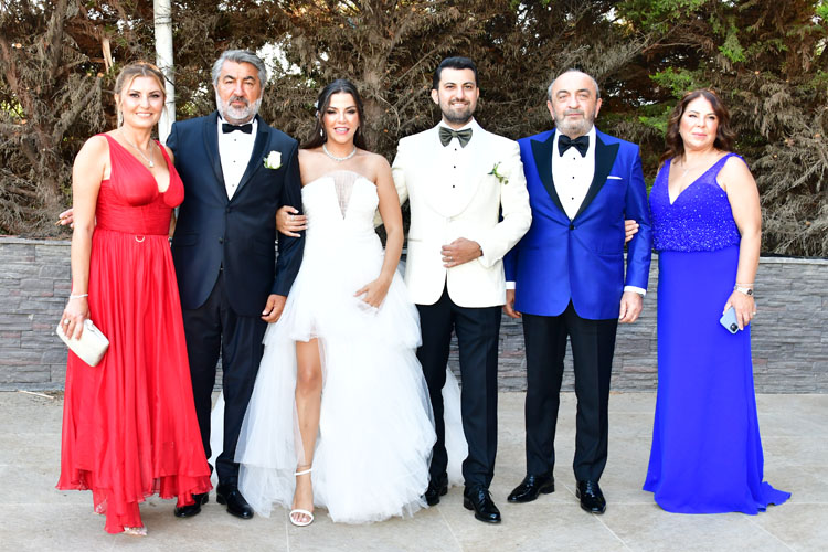 Ezgi Erkurtoğlu-Berkay Yılmaz: Muhteşem Bir Düğünle Bodrum’da Evlendiler