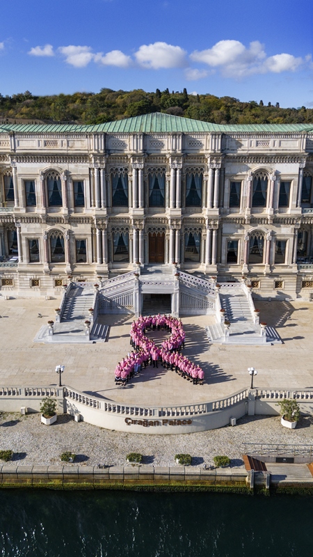 12 Y�ld�r Ç�ra�an Palace Kempinski �stanbul Ve MEMEDER Meme Kanseri Fark�ndal��� �çin El Ele