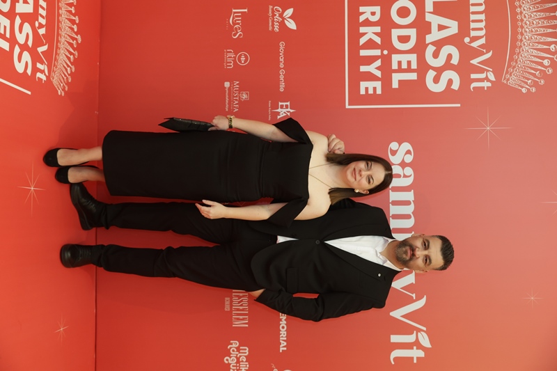 Sammyvit Klass Model Türkiye 2025 :  Ünlü �simler K�rm�z� Hal� ��kl���yla Oscar Gecesini Aratmad�