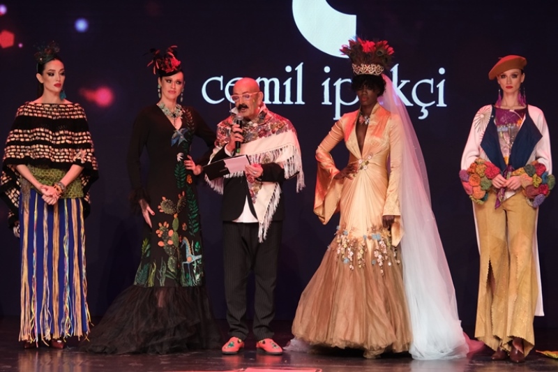 6. Open Stage Awards Sektörlerinin Baarl simleri 2025 Muhteem Ödül Töreni 11 Kasm 2025'te Fiekhane'de Gerçekleti 