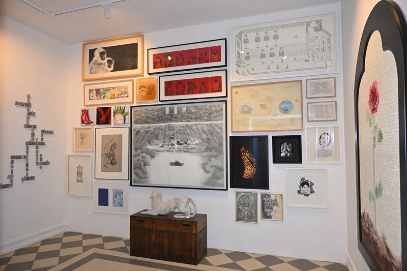 Türkiye�nin En Köklü Özel Sanat Koleksiyonlar�  Akaretler�de Gün Yüzüne Ç�kt� 