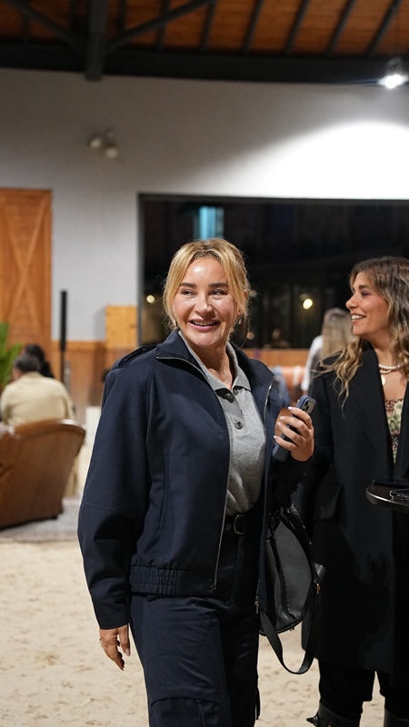 Yarg�c�, Yeni Sezon Koleksiyonunu Unutulmaz Bir Atl� Performansla Tan�tt� 