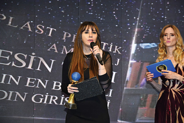 Esin Kılınç Tatcı: Yılın En Başarılı Kadın  Girişimcisi Ödülü’nü Kazandı 