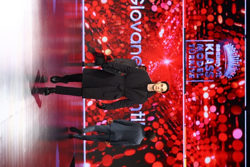 G�ovane Gent�le : Sammyvit Klass Model Türkiye 2025 Sahnesinde  Moda Dünyas�na Damga Vurdu