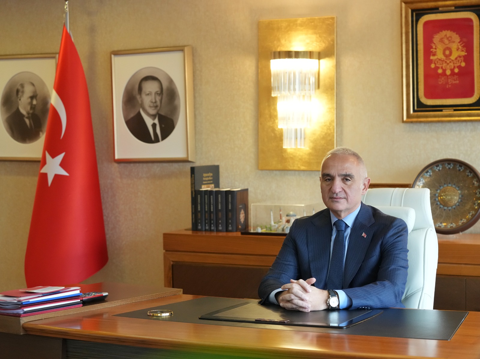 Rekoru Bakan Ersoy Duyurdu! Gece Müzecili�inde Ziyaretçi Say�s� 1,3 Milyonu A�t�