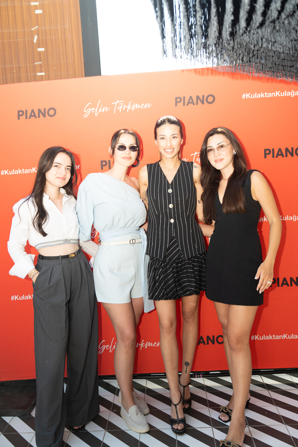 P�ano Jewellery �le Antalya�da "Cool" Esinti Selin Türkmen X Piano Jewellery "P�ano P�erc�ng Party"
