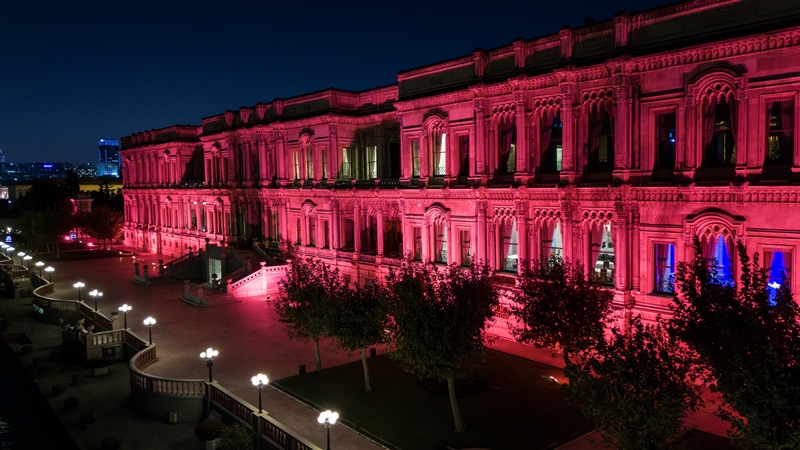 12 Y�ld�r Ç�ra�an Palace Kempinski �stanbul Ve MEMEDER Meme Kanseri Fark�ndal��� �çin El Ele
