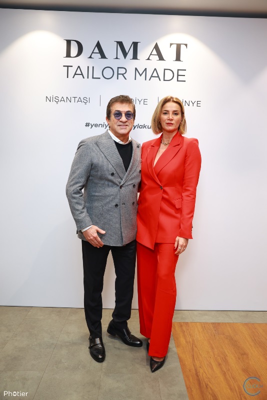 Yılbaşı Şıklığına Sahne Oldu  Yılbaşı Şıklığına Sahne Oldu