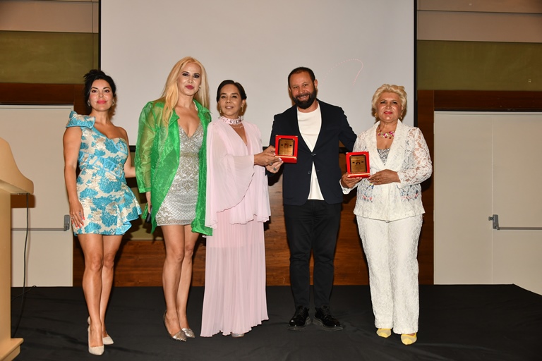 Biz Hep Birlikte Biziz Diyenler stanbulda Bulutu 
