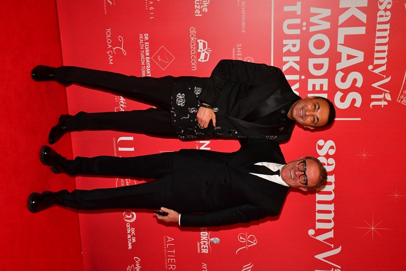 Sammyvit Klass Model Türkiye 2025 :  Ünlü �simler K�rm�z� Hal� ��kl���yla Oscar Gecesini Aratmad�