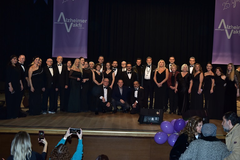 Alzheimer Vakf�'n�n 25. Y�l�na Özel Yard�m Konseri Düzenledi