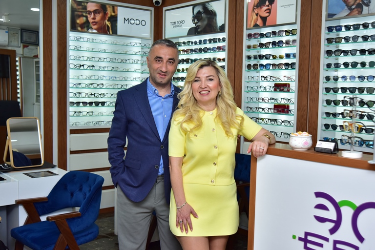 Aygül Ergin Ve Nail Ergin : Era Optik  Her Zaman Ve Her Yerde Olmayan Çok Özel Modelleri Bünyesinde Bulundurur
