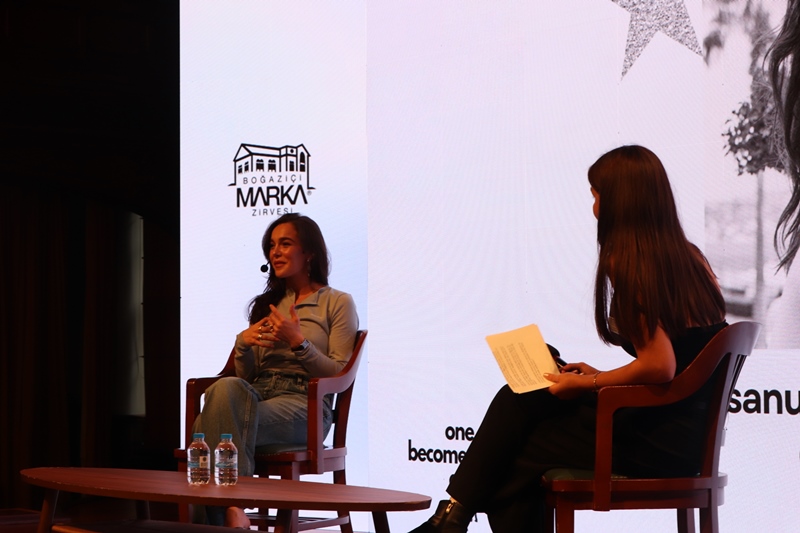 Hafsanur Sancaktutan Bo�aziçi Marka Zirvesi�nde  Gençlerle Bulu�tu 