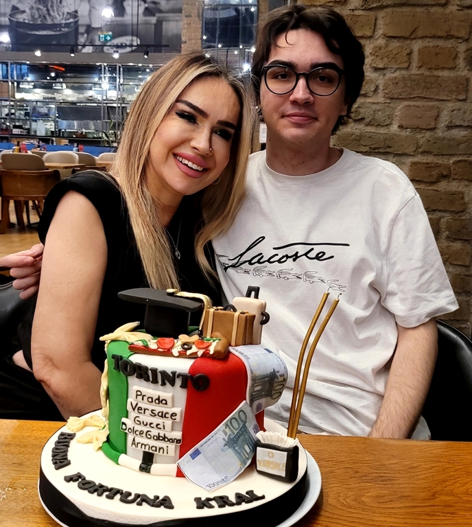 Nihal Kurt : �Hayattaki En Büyük A�k�m Önce O�lum, Sonra Da Mesle�im Doktorluk�